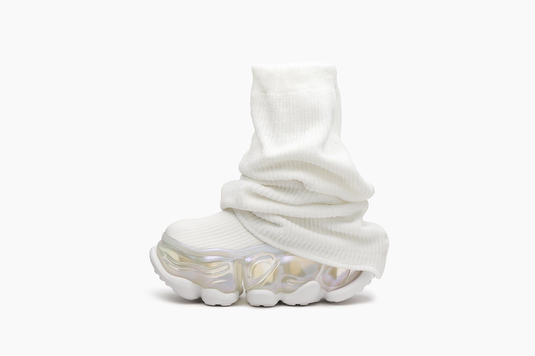 grounds SKYSCRAPER LOOSE SOCKS KNIT WHITE / AURORA